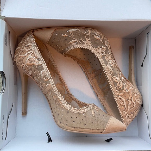 Nude Heels - Picture 1 of 5